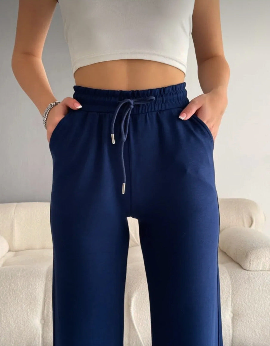 Comfort Wide-Leg Sweatpants