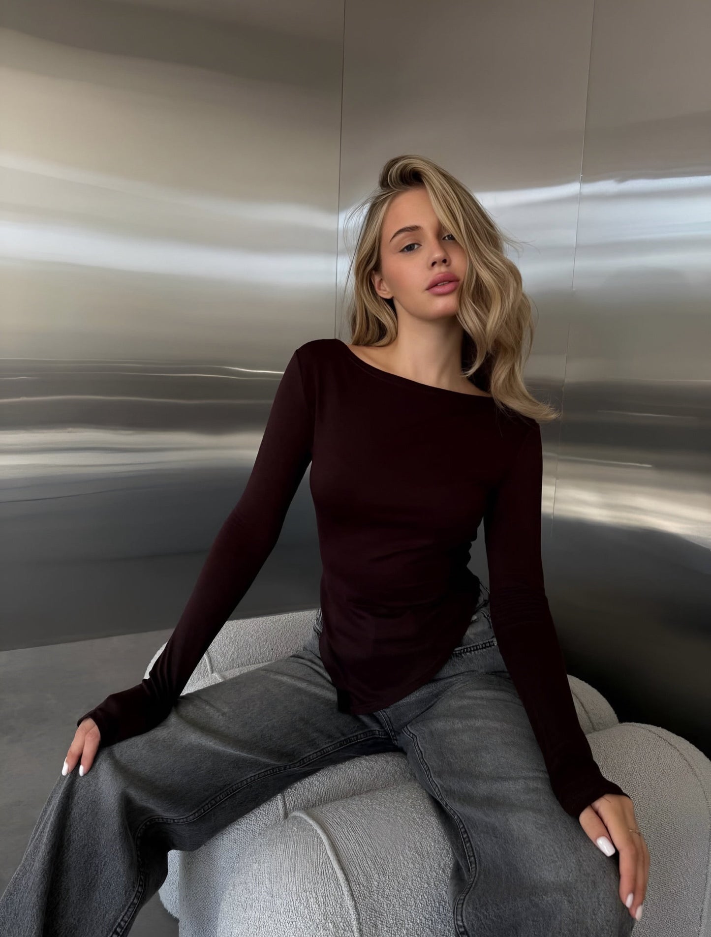 Asymmetric Signature Top