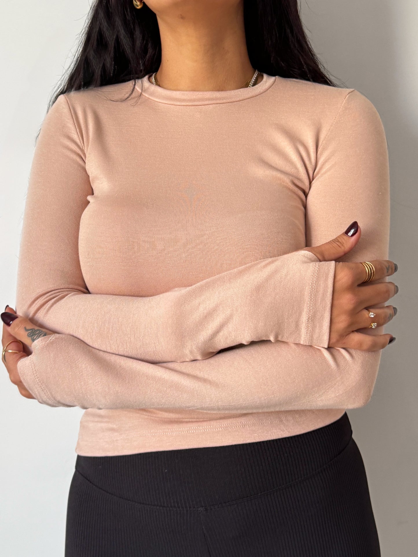Rounded stretchy long sleeve