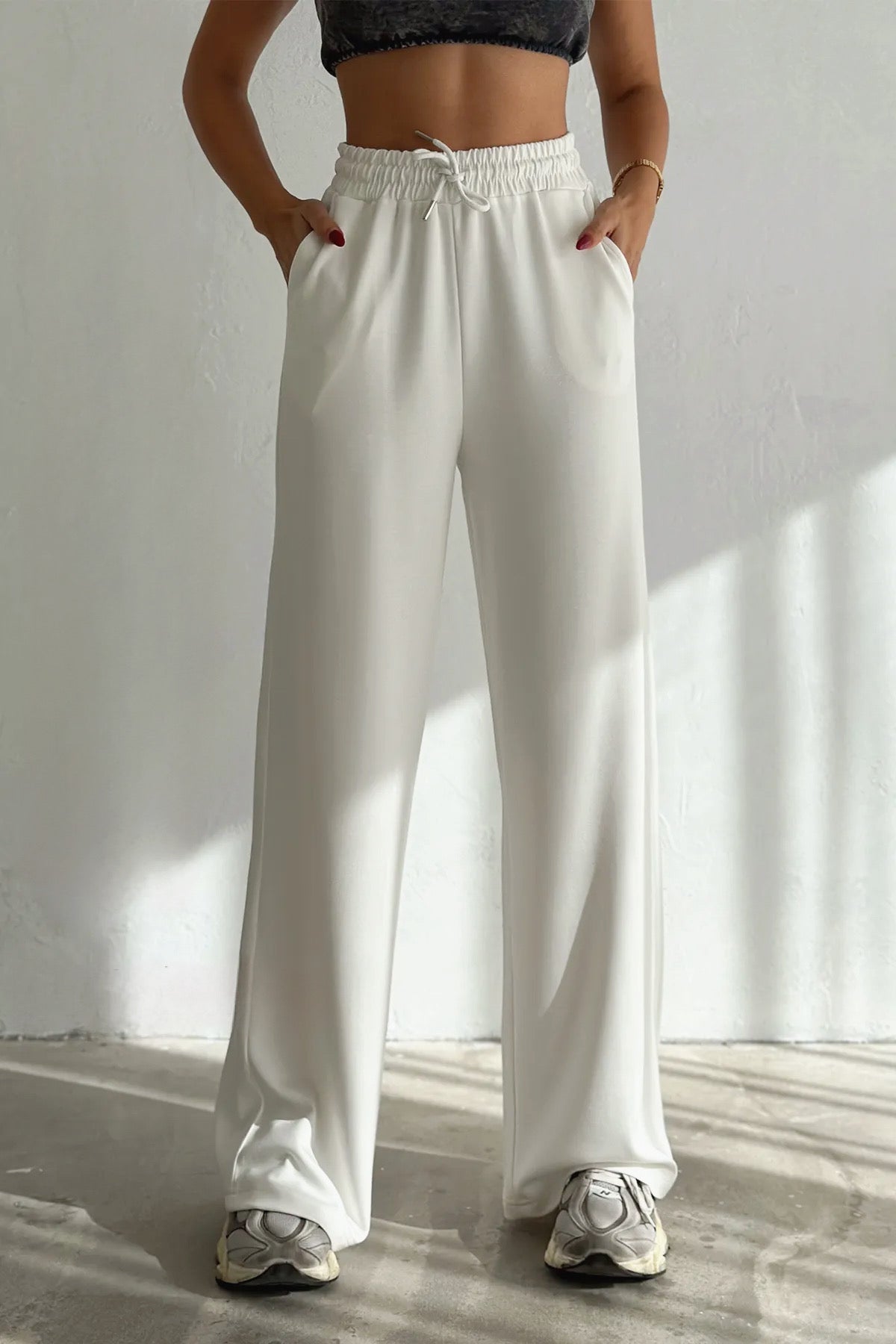 Comfort Wide-Leg Sweatpants