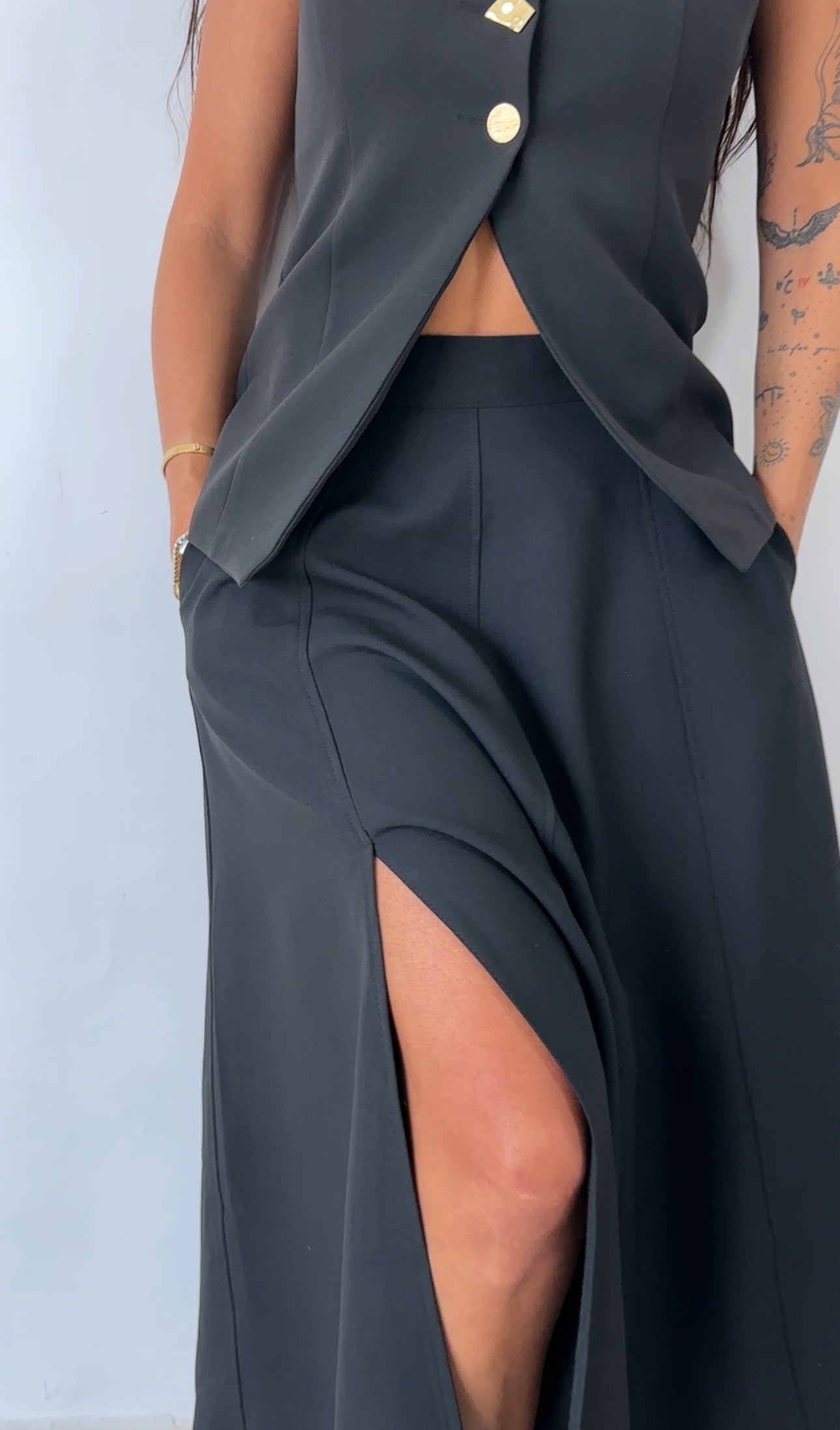 A-Line Midi Skirt with Pockets – Black