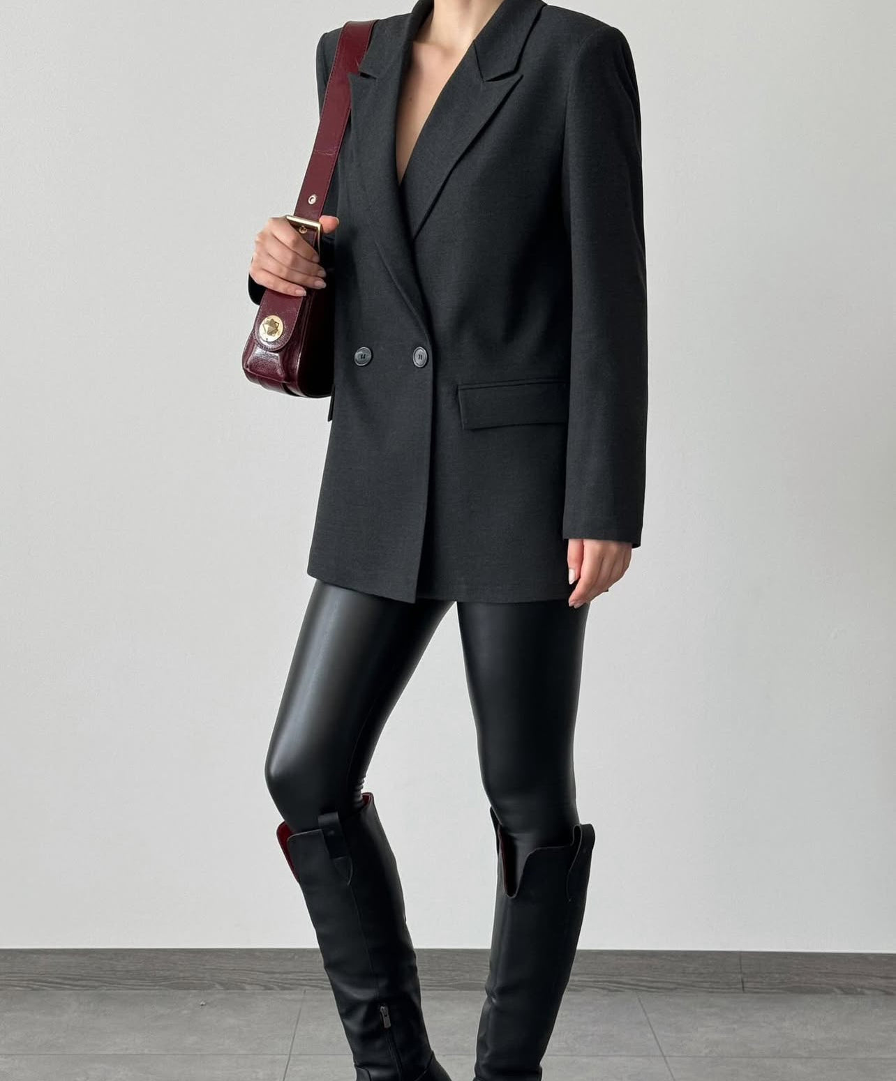 Oversized Black Blazer – Effortless Chic with a Relaxed Fit