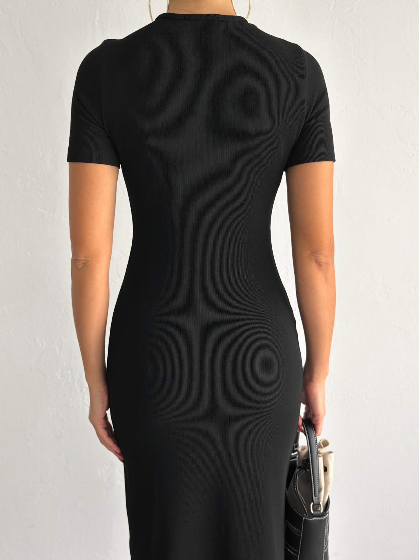 Elegant Ribbed Midi Dress with Gold Accents - Half Sleeves