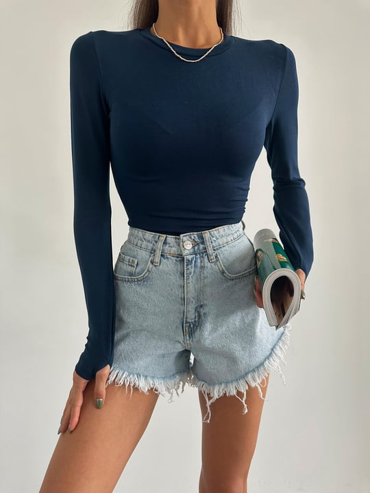 Rounded stretchy long sleeve