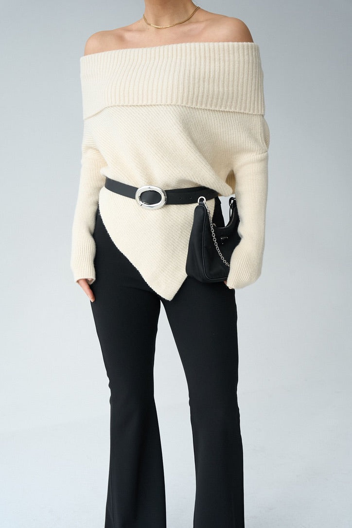Off-Shoulders Knit Sweater – Beige / Off White
