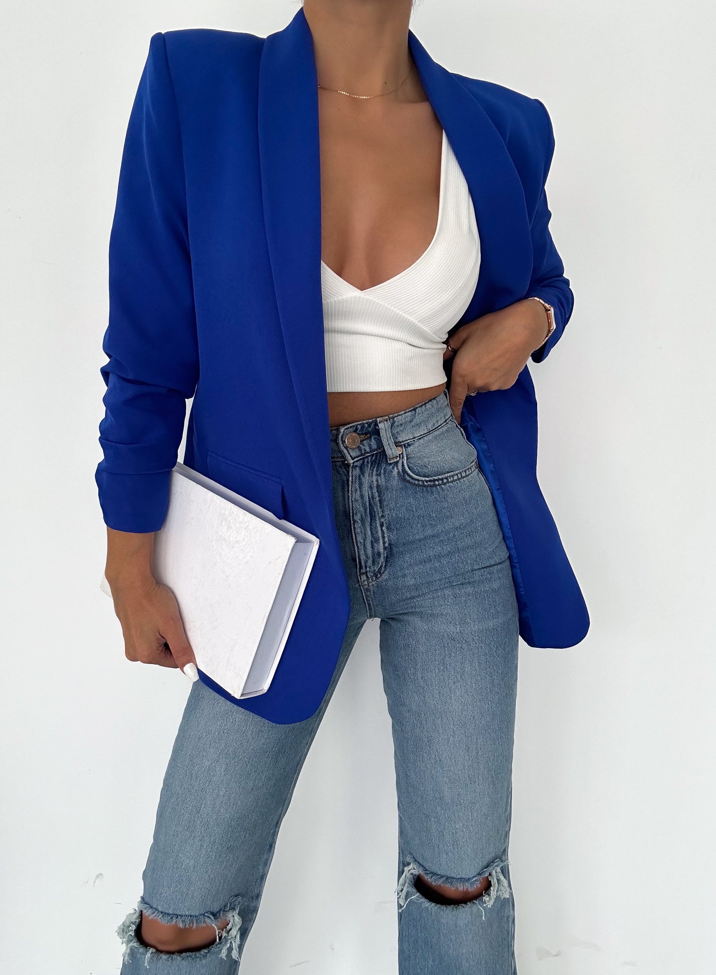 Rolled-up sleeve blazer