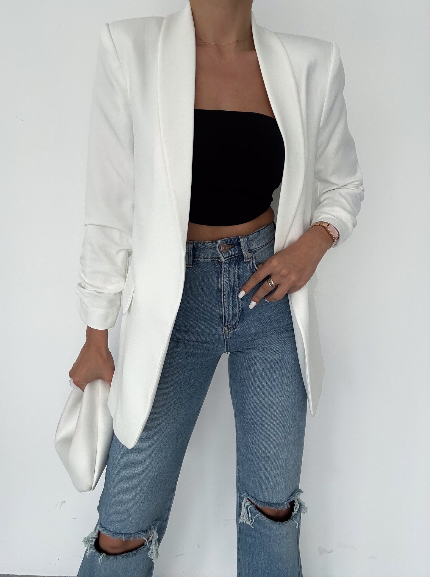 Rolled-up sleeve blazer