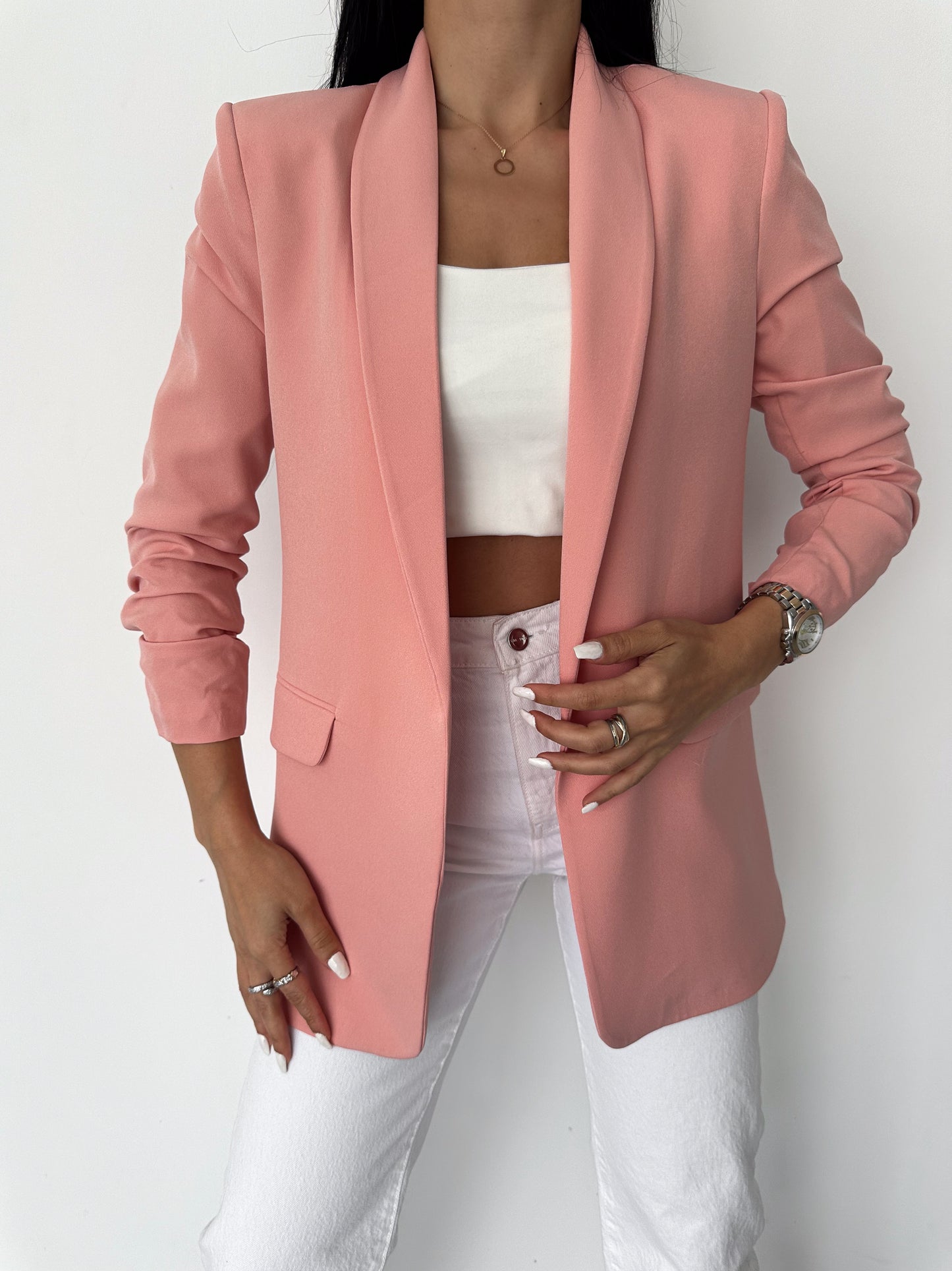 Rolled-up sleeve blazer