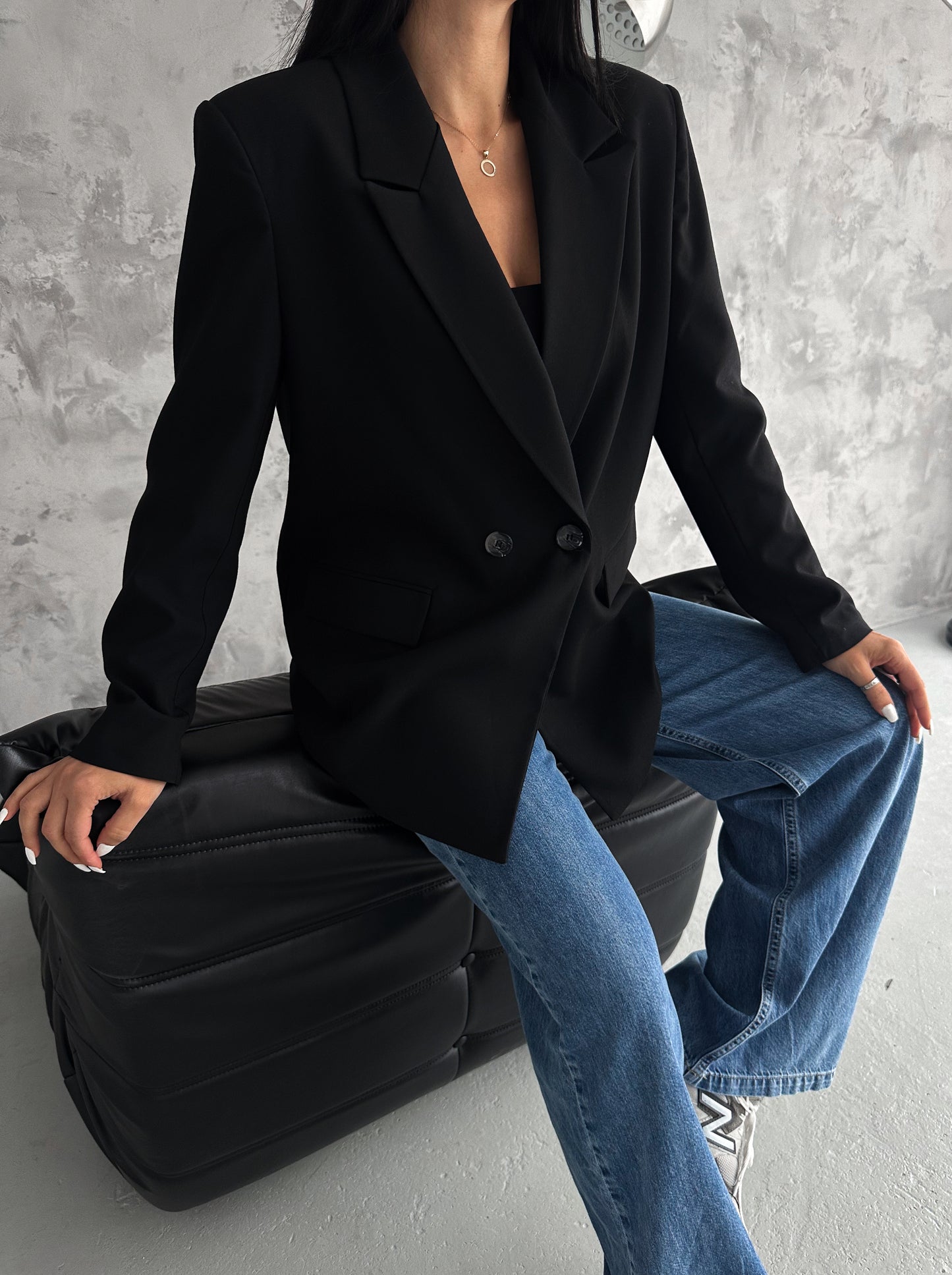 OVERSIZE BLAZER WITH PADDED SHOULDERS