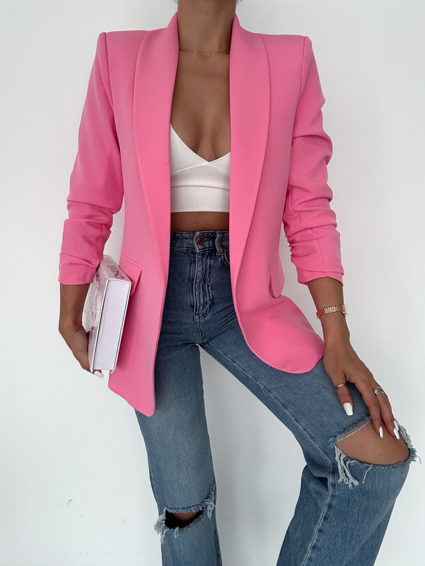 Rolled-up sleeve blazer