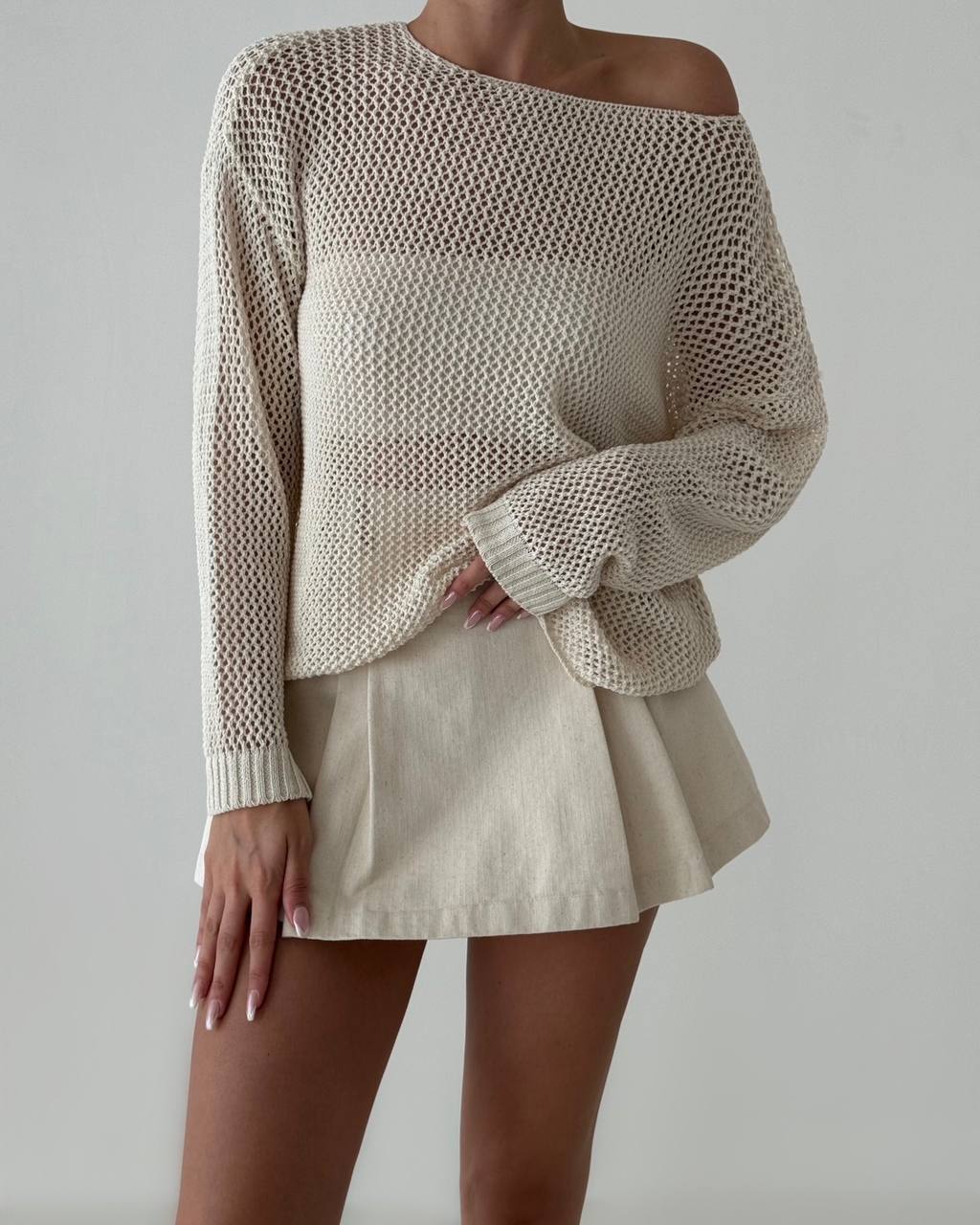 Wide knitted blouse