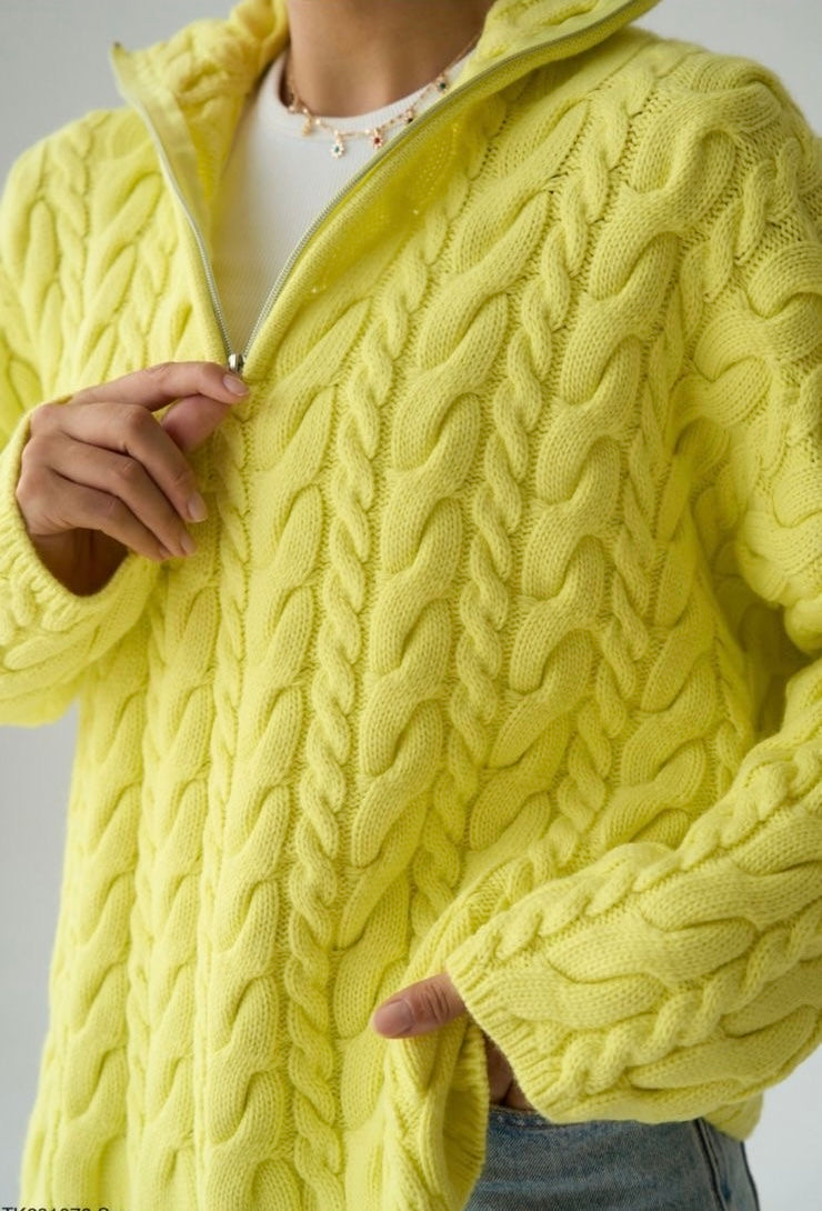 Cable Knit Half -Zip Sweater