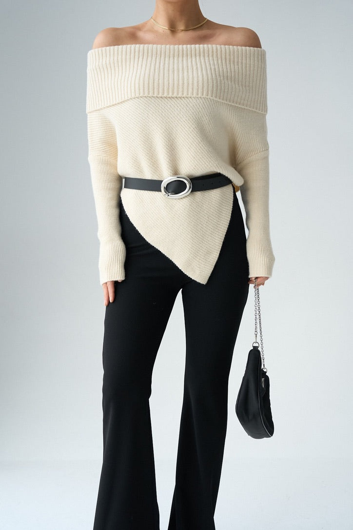 Off-Shoulders Knit Sweater – Beige / Off White