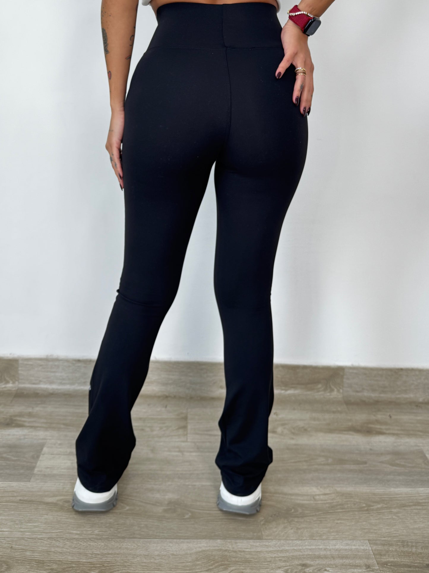 YogaLift Bootcut Leggings