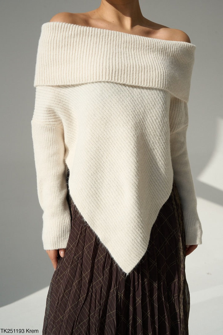 Off-Shoulders Knit Sweater – Beige / Off White