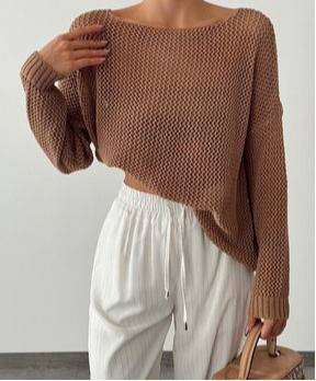 Wide knitted blouse