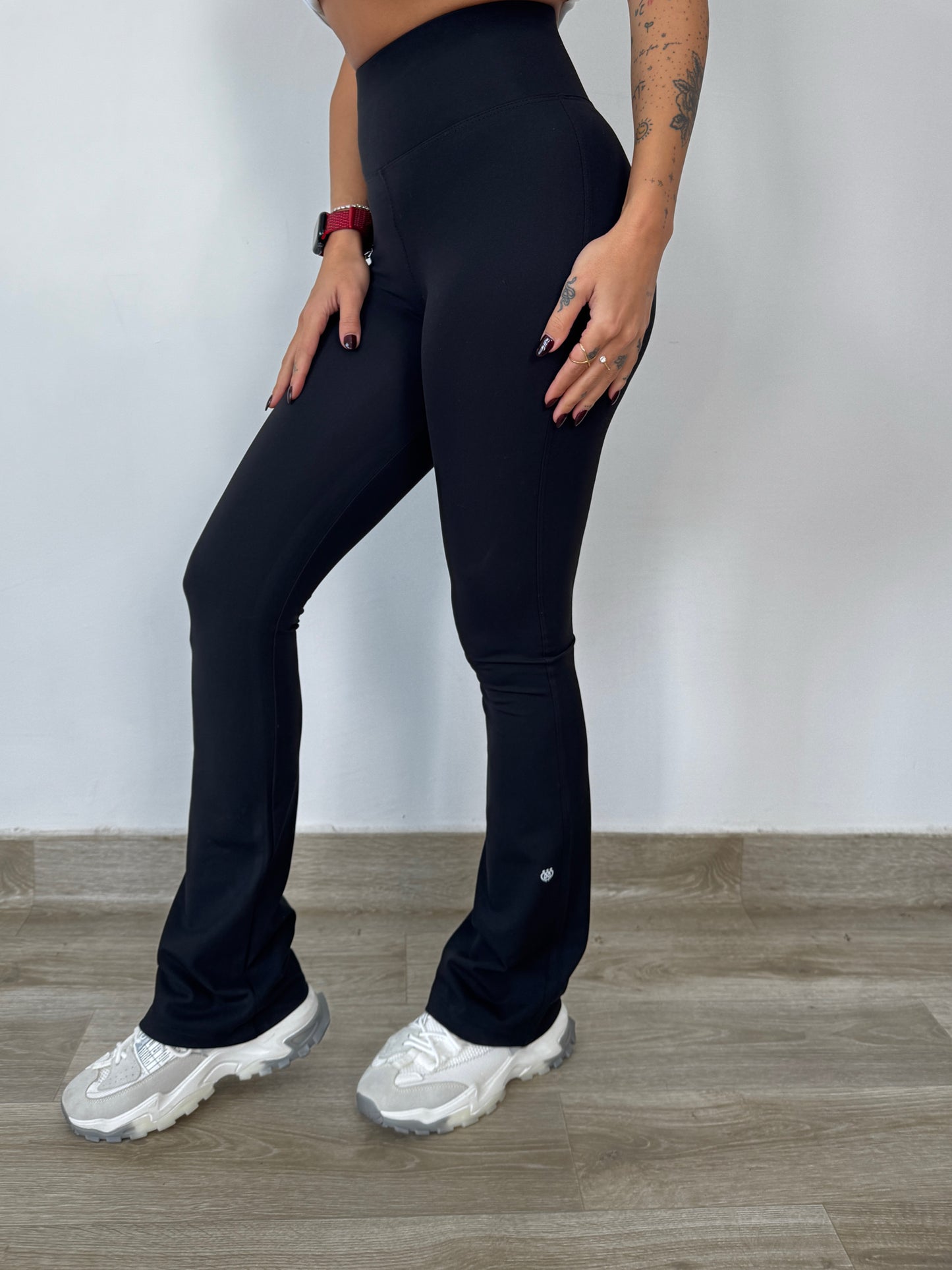 YogaLift Bootcut Leggings