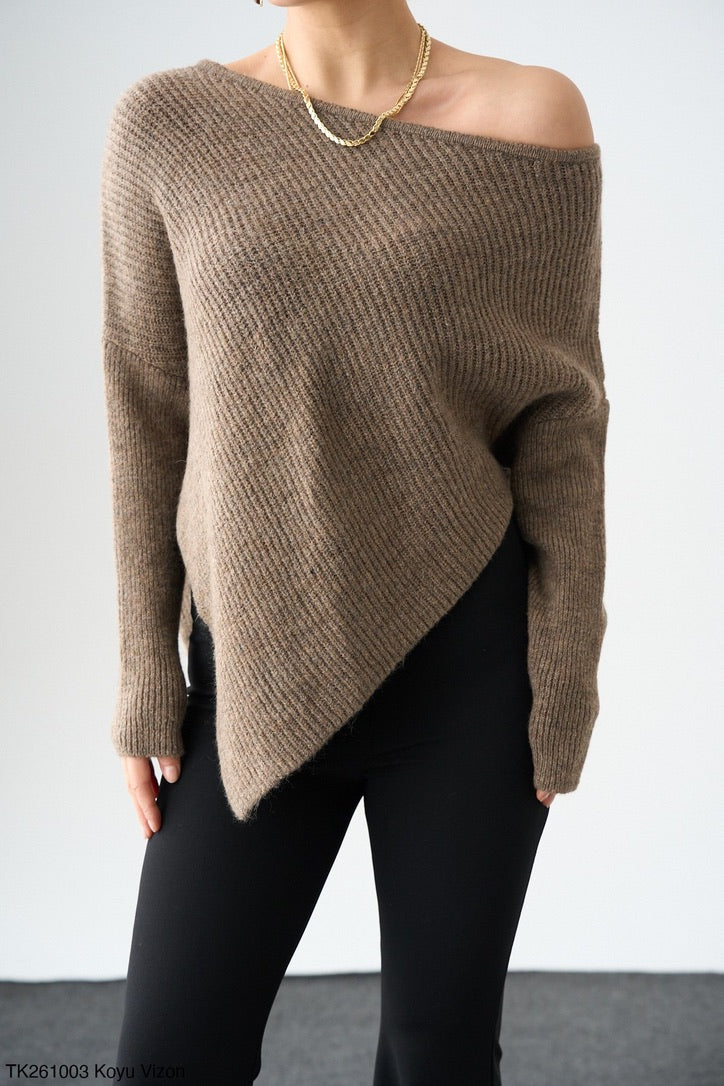 Off-OneShoulder Knit – Black / Cream / Dark Taupe