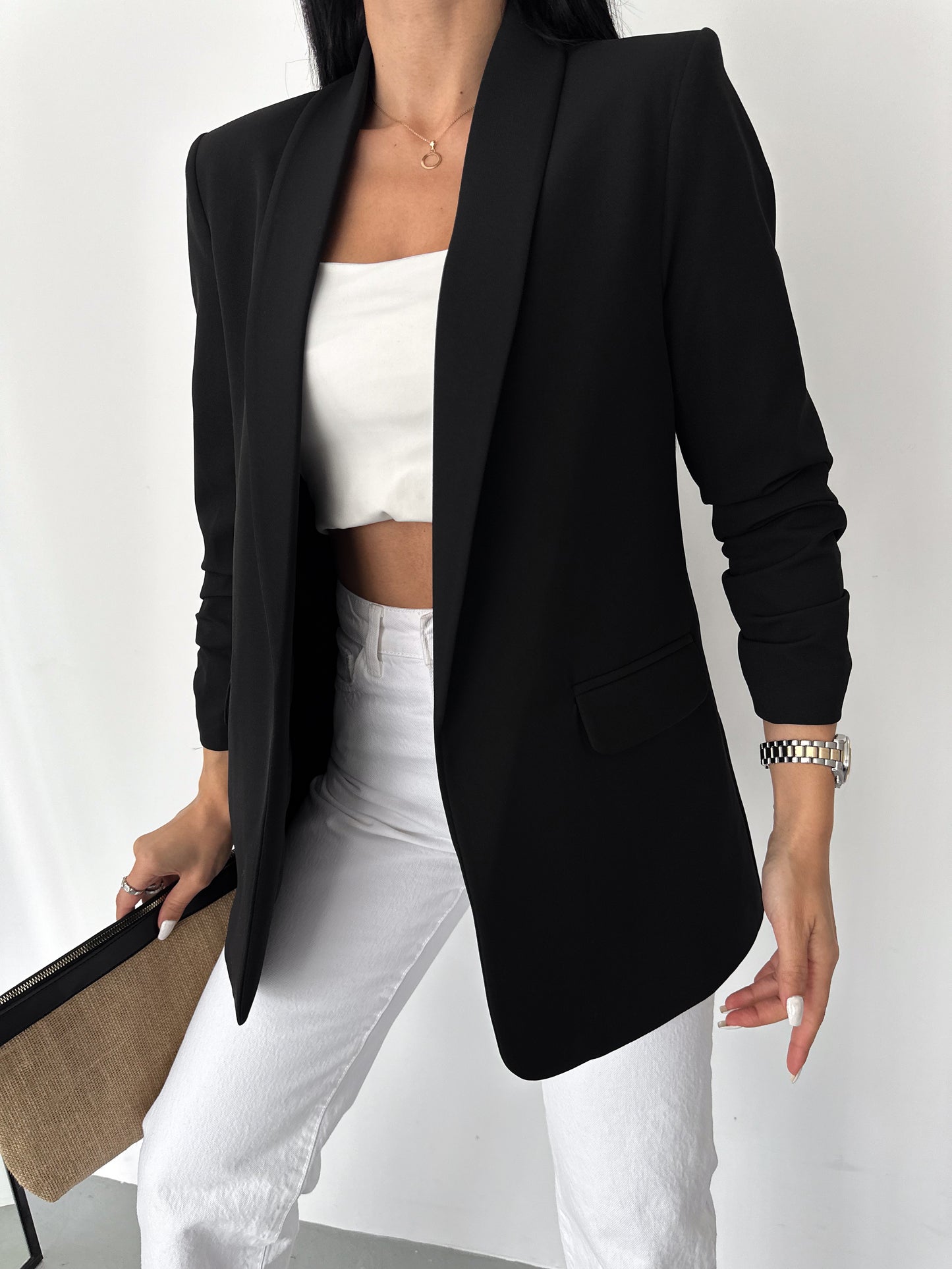 Rolled-up sleeve blazer