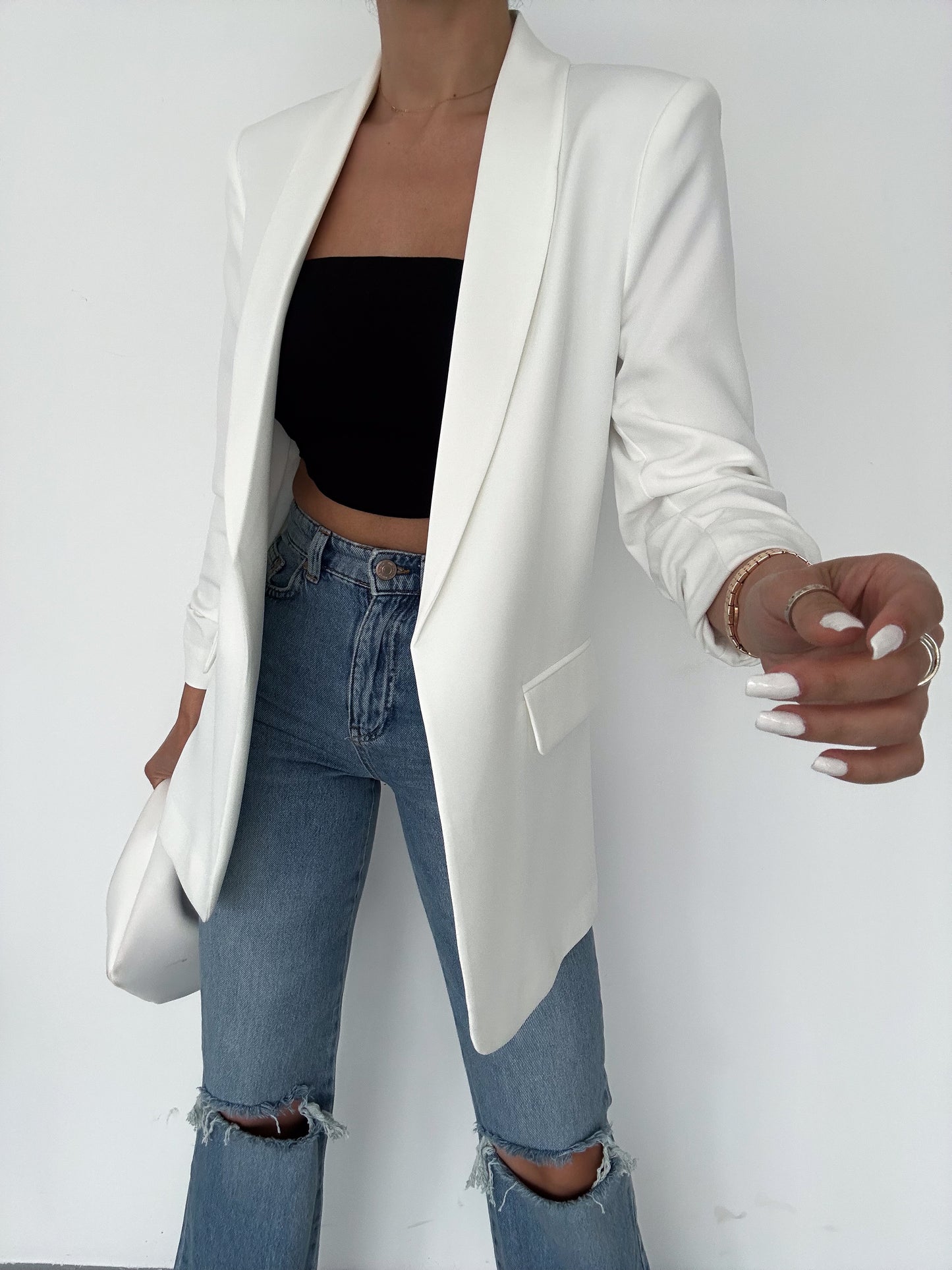 Rolled-up sleeve blazer