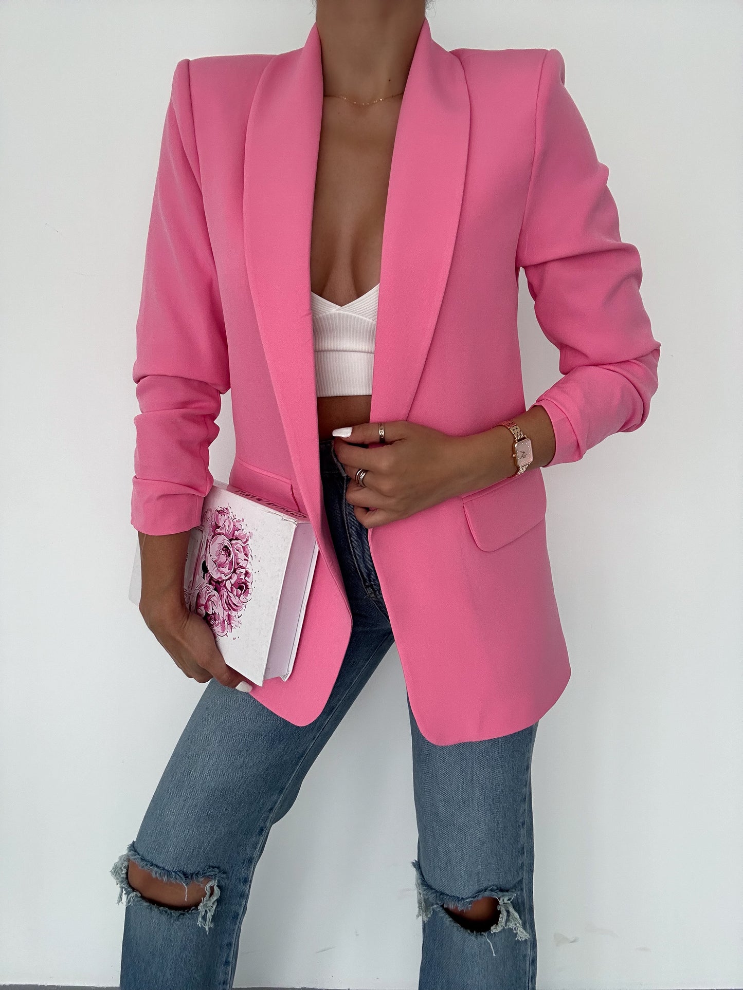 Rolled-up sleeve blazer