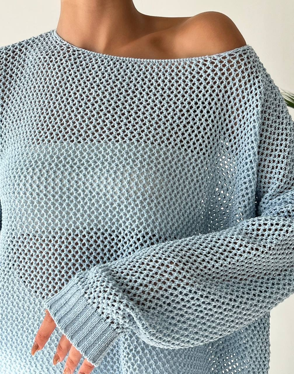 Wide knitted blouse