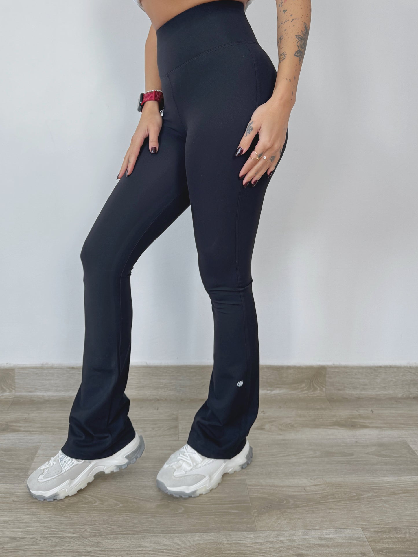 YogaLift Bootcut Leggings