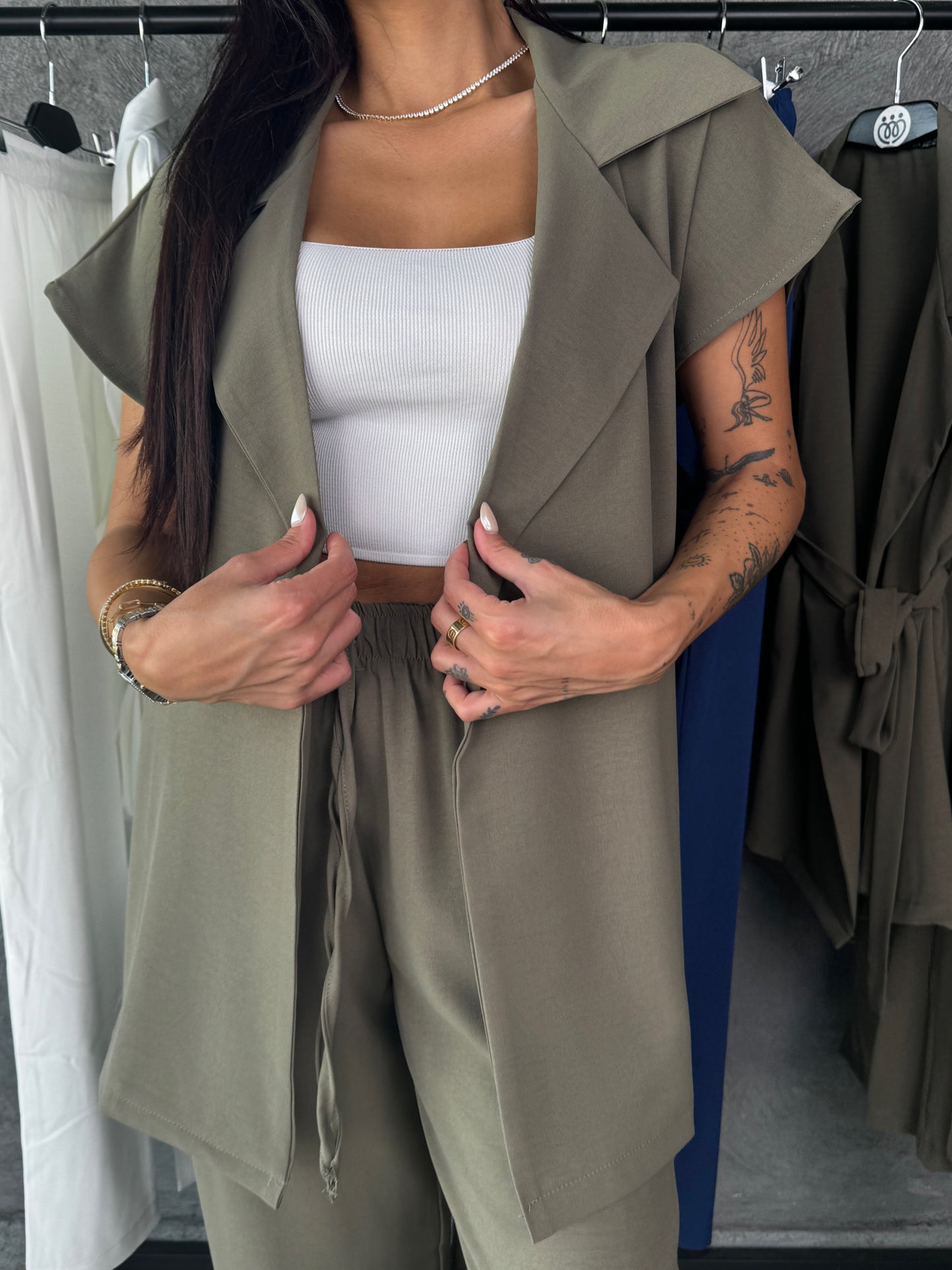 The Flowing Half Sleeve Vest Set