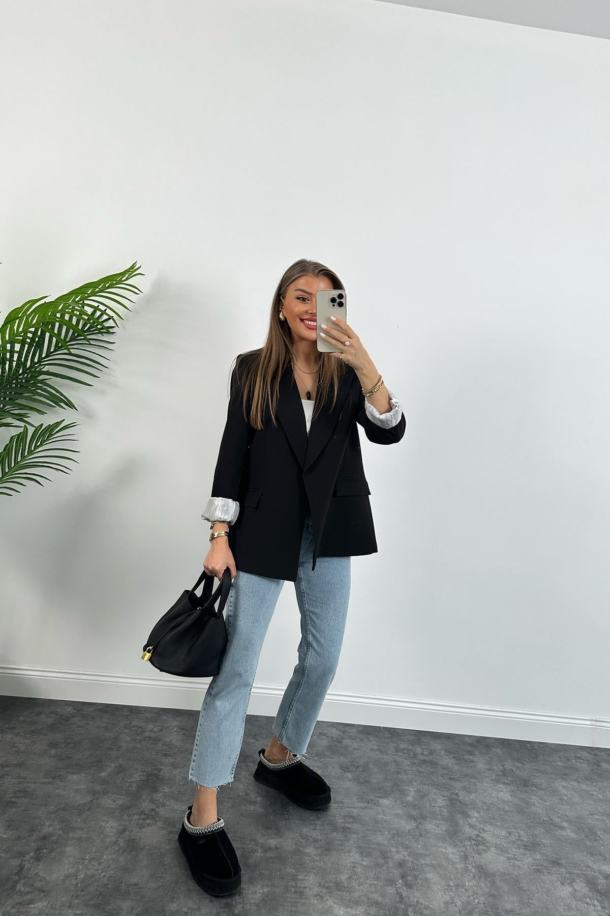 Classic Oversized Blazer with Striped Lining
