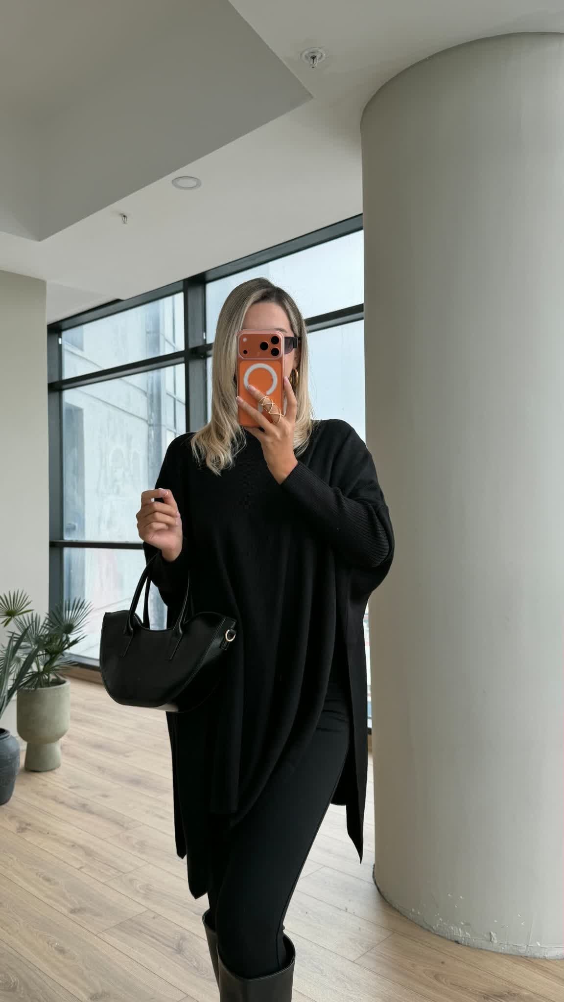 Side-Slit Knit Poncho