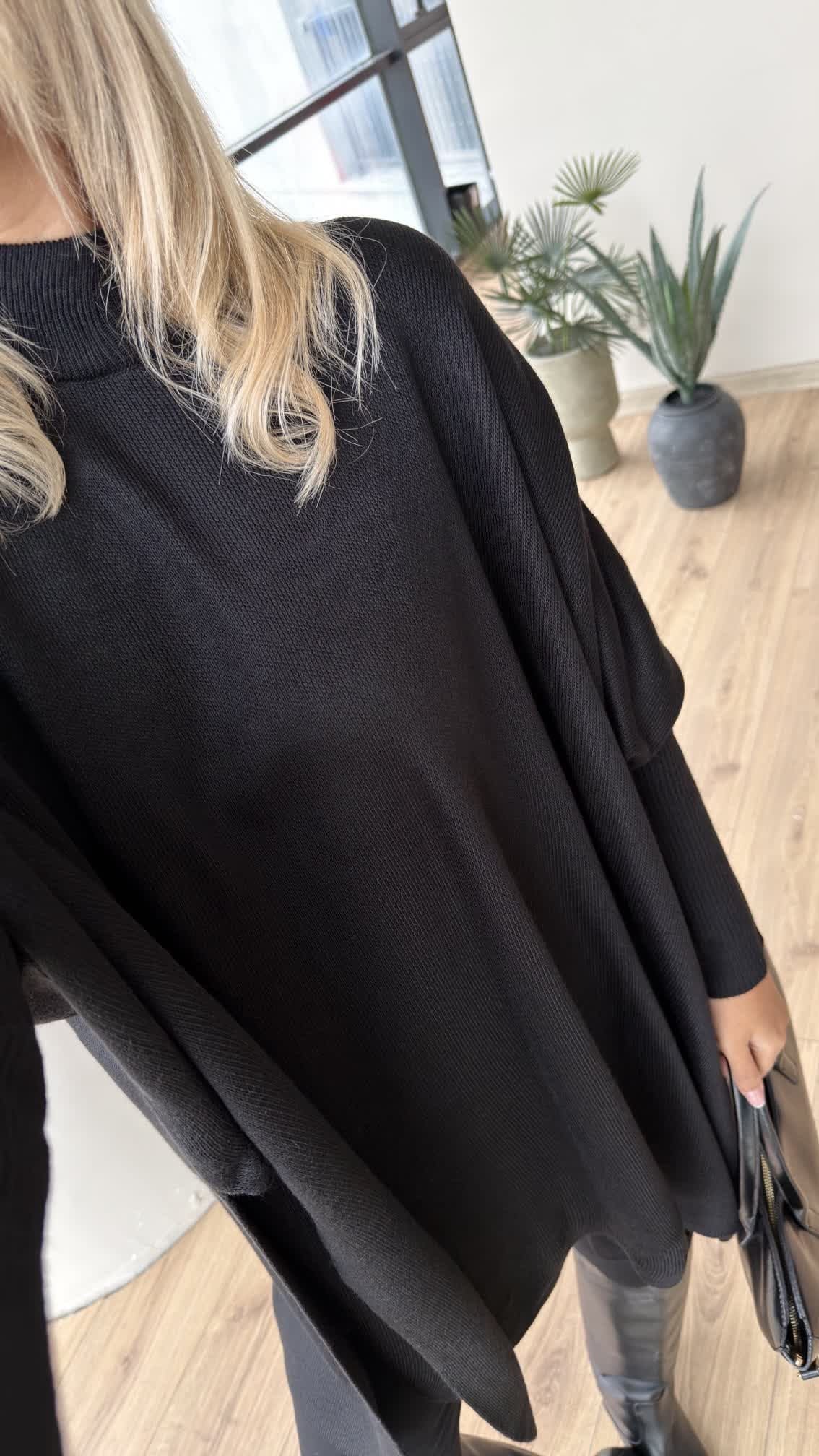 Side-Slit Knit Poncho