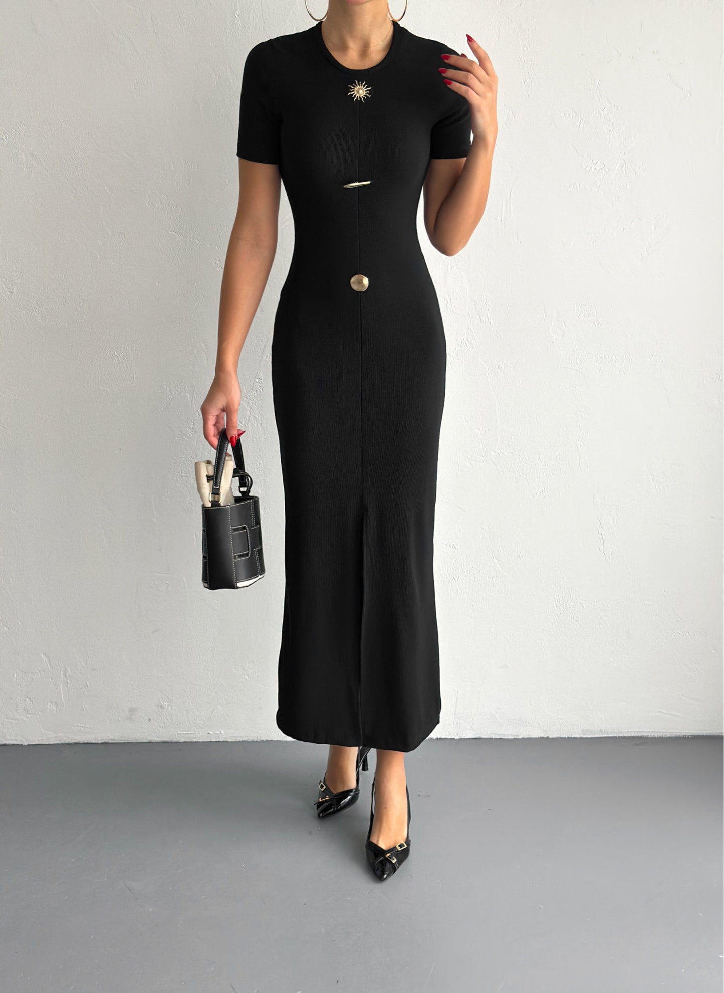 Elegant Ribbed Midi Dress with Gold Accents - Half Sleeves