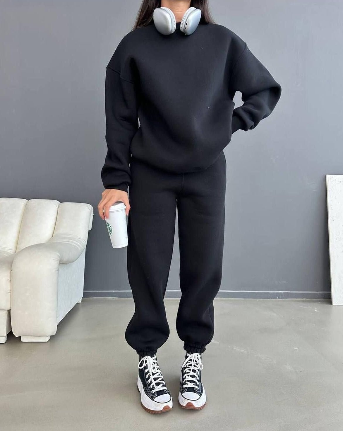 FLEECED SWEATSHIRT AND TROUSER