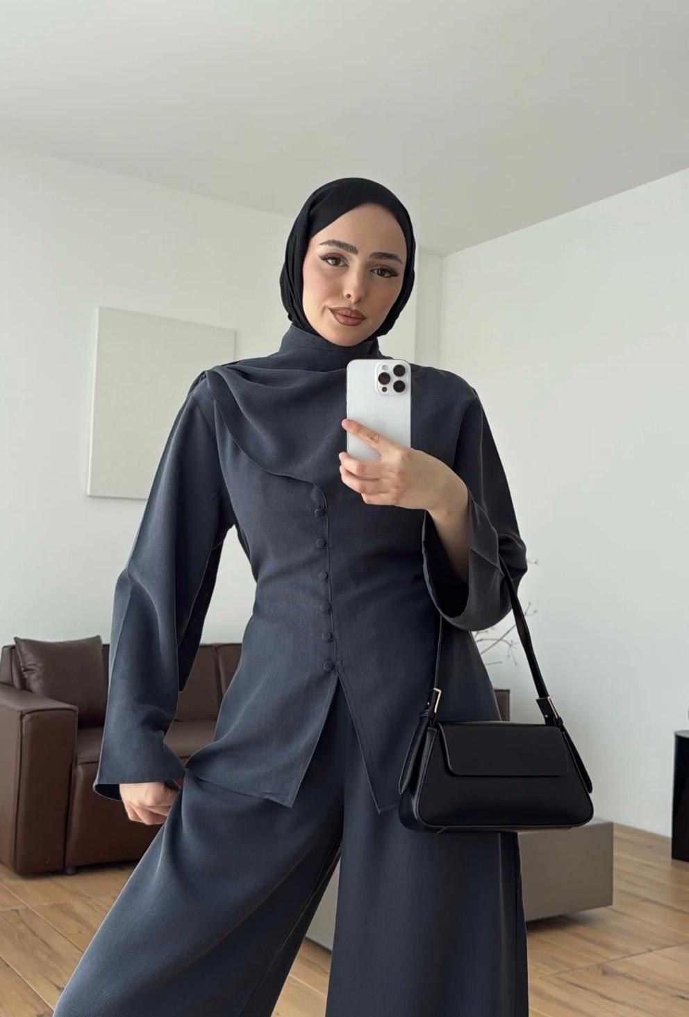 The Noir Scarf Set