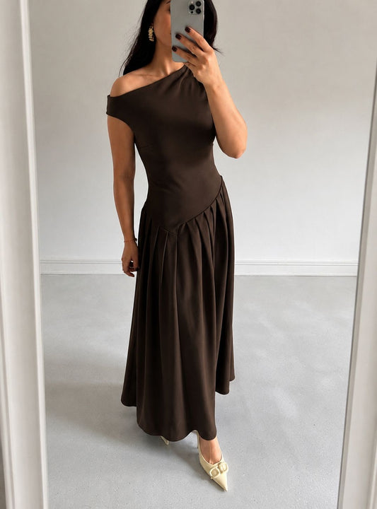 Off-Shoulder Pleated Maxi Dress